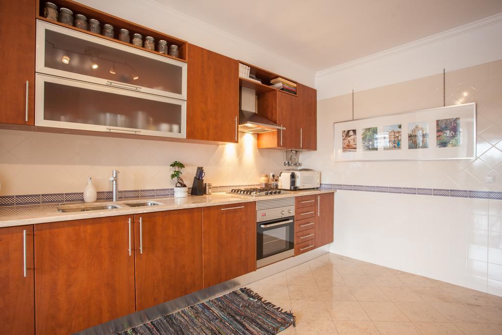 Bairrus Lisbon Apartments - Cathedral Room photo